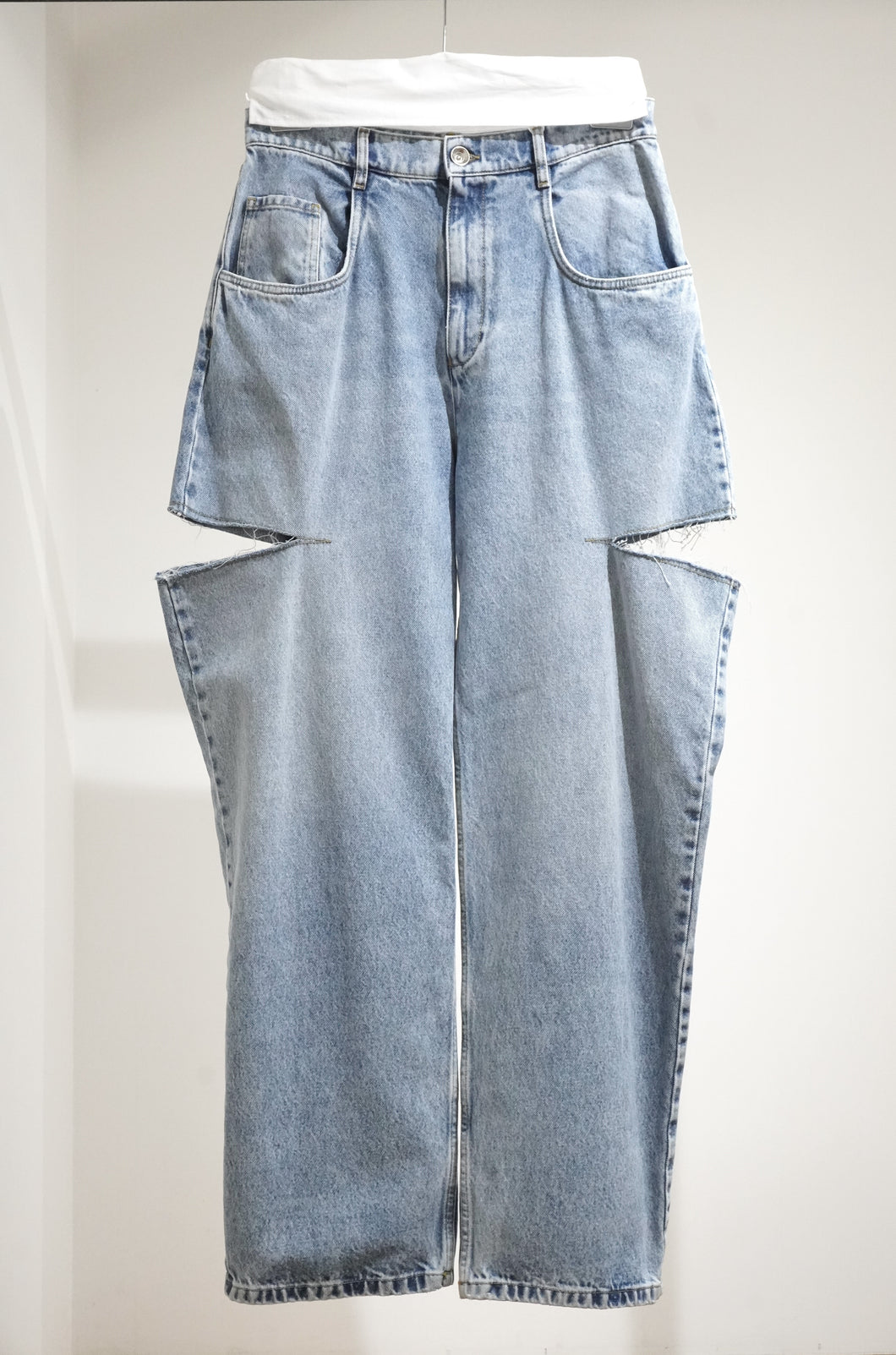 DENIM JEANS SLASH DETAIL