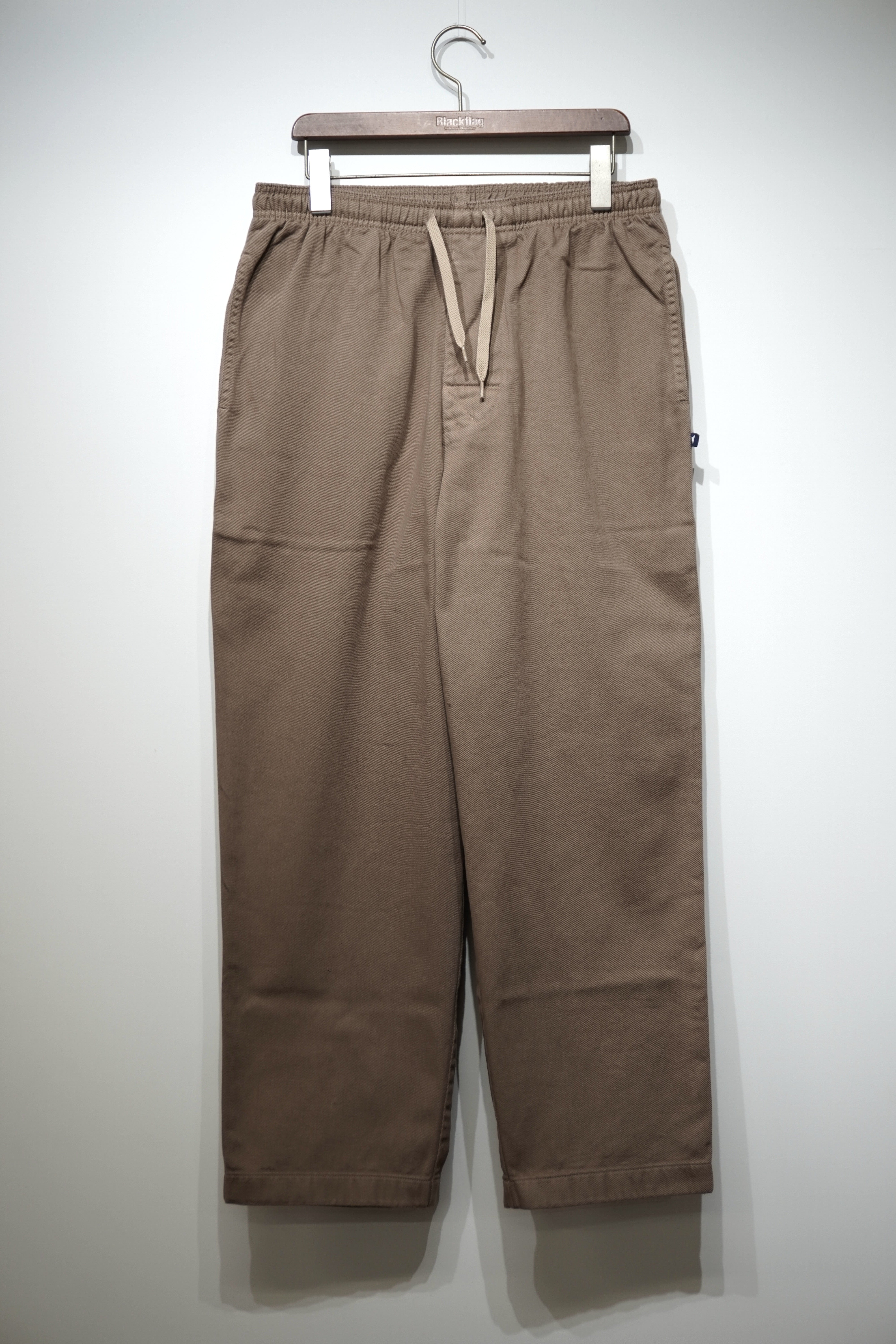 SHORE TWILL BEACH TROUSERS PIGMENT DYE – Roots Bonds ONLINE STORE