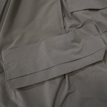 画像をギャラリービューアに読み込む, THE CHANGING LENGTH/HEM DEFORMED CARGO PANTS
