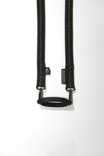 画像をギャラリービューアに読み込む, BUNGEE STRAP TAKES HANDS
