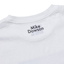 画像をギャラリービューアに読み込む, Mike Dowson Holding a Banana Girl Photo Tee by Stie-lo
