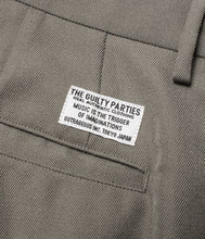 画像をギャラリービューアに読み込む, DOUBLE PLEATED CHINO TROUSERS(TYPE-2)
