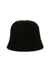 画像をギャラリービューアに読み込む, Knit Crusher Hat
