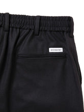 画像をギャラリービューアに読み込む, Wool Flano Square Leg Easy Trousers
