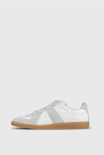 画像をギャラリービューアに読み込む, REPLICA SNEAKERS

