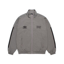 画像をギャラリービューアに読み込む, UMBRO / TRACK JACKET
