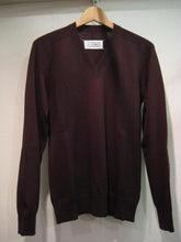 画像をギャラリービューアに読み込む, ELBOW PATCH V-NECK KNIT
