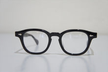 画像をギャラリービューアに読み込む, AR 46 - BLACK / CLEAR -
