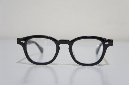 AR 44 - BLACK / CLEAR -