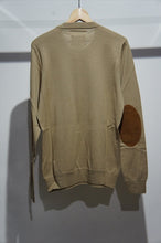 画像をギャラリービューアに読み込む, ELBOW PATCH CREW NECK KNIT
