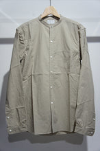 画像をギャラリービューアに読み込む, STUD BUTTON BAND COLLAR SHIRTS
