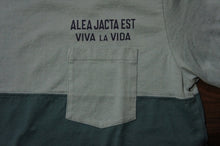 画像をギャラリービューアに読み込む, 2 TONE Pocket tee(print)  -BLU x NAVY-
