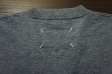画像をギャラリービューアに読み込む, ELBOW PATCH V NECK KNIT
