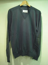 画像をギャラリービューアに読み込む, ELBOW PATCH V-NECK KNIT

