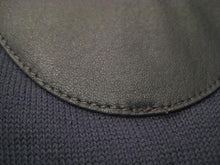 画像をギャラリービューアに読み込む, ELBOW PATCH V-NECK KNIT

