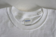 画像をギャラリービューアに読み込む, tr.4&quot;Blue Chateau&quot; Handwriting S/S Tee
