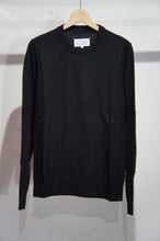画像をギャラリービューアに読み込む, ELBOW PATCH CREW NECK KNIT
