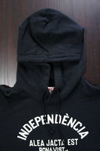 画像をギャラリービューアに読み込む, INDEPENDENCIA PULL PARKA
