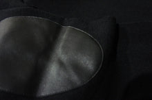 画像をギャラリービューアに読み込む, ELBOW PATCH TURTLE NECK KNIT
