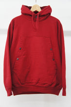 画像をギャラリービューアに読み込む, REBUILT PULLOVER HOODY  -C-RED-
