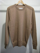 画像をギャラリービューアに読み込む, CREW NECK KNIT
