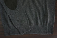 画像をギャラリービューアに読み込む, ELBOW PATCH CREW NECK KNIT
