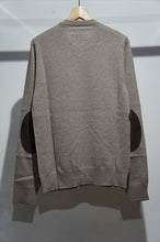 画像をギャラリービューアに読み込む, ELBOW PATCH CREW NECK KNIT
