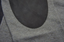 画像をギャラリービューアに読み込む, ELBOW PATCH CREW NECK KNIT
