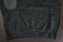画像をギャラリービューアに読み込む, ELBOW PATCH CREW NECK KNIT
