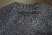 画像をギャラリービューアに読み込む, CREW NECK KNIT
