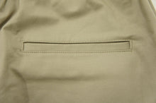 画像をギャラリービューアに読み込む, EASY PANT WITH BELT-CROPPED CARGO- 

