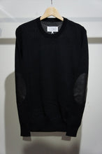 画像をギャラリービューアに読み込む, ELBOW PATCH CREW NECK KNIT
