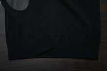 画像をギャラリービューアに読み込む, ELBOW PATCH CREW NECK KNIT
