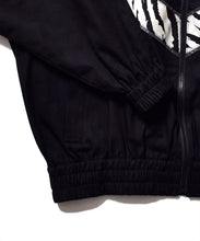 画像をギャラリービューアに読み込む, Black Denim V . Line Athletic BZ
