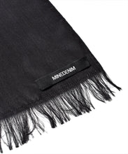 画像をギャラリービューアに読み込む, Black Silk Long Scarf
