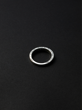 画像をギャラリービューアに読み込む, Engraved Pave Ring
