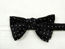 画像をギャラリービューアに読み込む, DOTS BOW TIE
